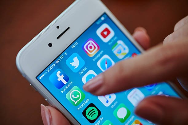 whatsapp logout feature without data-loss hindi