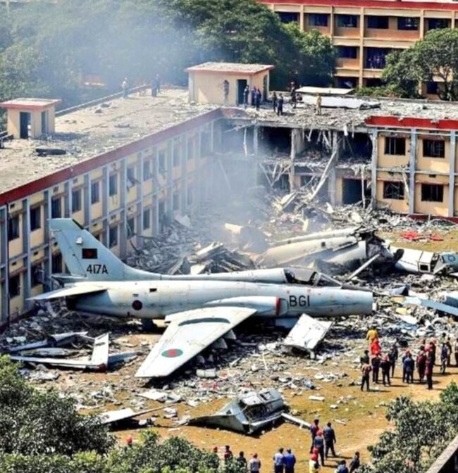 bangladesh plane crash in hindi