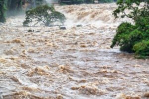 सुवर्णरेखा नदी में आई बाढ़