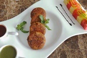 Monsoon Snacks With Chai