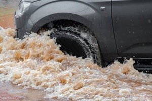 क्यों न निकलें घर से बाहर इस मानसून में