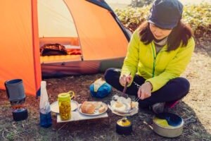 ट्रेकिंग और हाइकिंग के लिए 17 हेल्दी और ऊर्जा बढ़ाने वाले भोजन