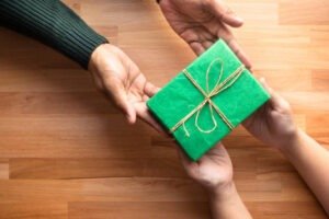 rakhi gift