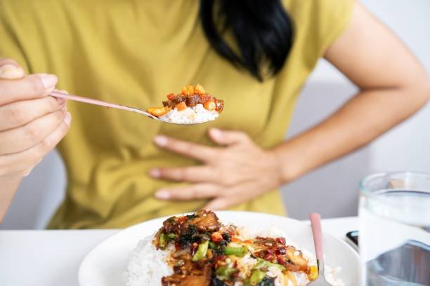 5 Bad Habits While Eating Food
