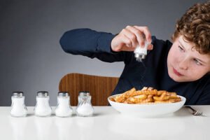 5 Bad Habits While Eating Food