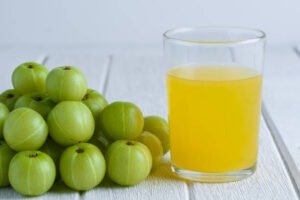 Benefits of Amla in Winters