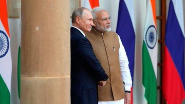 Varanasi Welcomes Putin