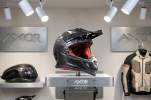 Axor MX Carbon Helmet